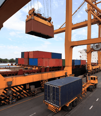 Container terminal handling heavy cargo
